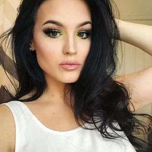 Meet your Posher, Kaitlin